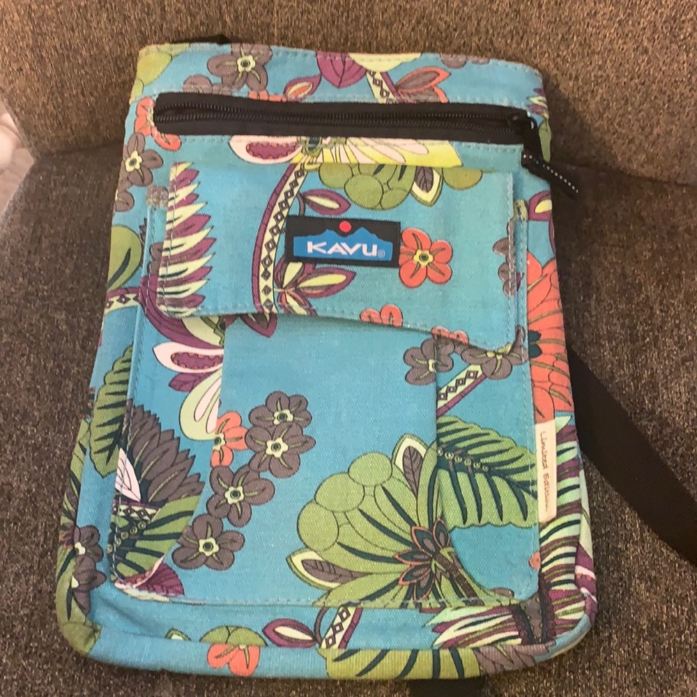 Kavu Crossbody purse